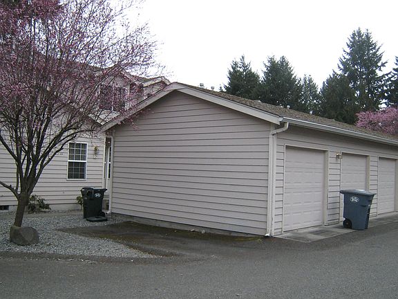 5th image of 9615 161st St E