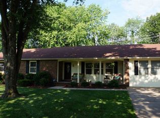 1506 Canterbury Dr, Murray, KY 42071