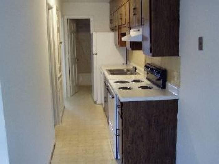 2nd image of 1416 Tunbridge Rd APT 8