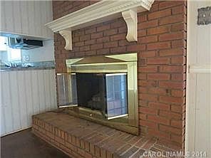 5th image of 303 Caprice Cir