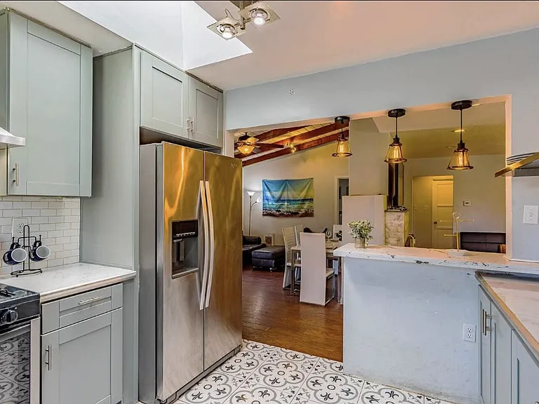 6645 Amherst St — Photo 24