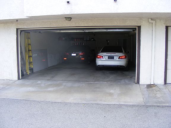 4th image of 6420 Hazeltine Ave APT 10