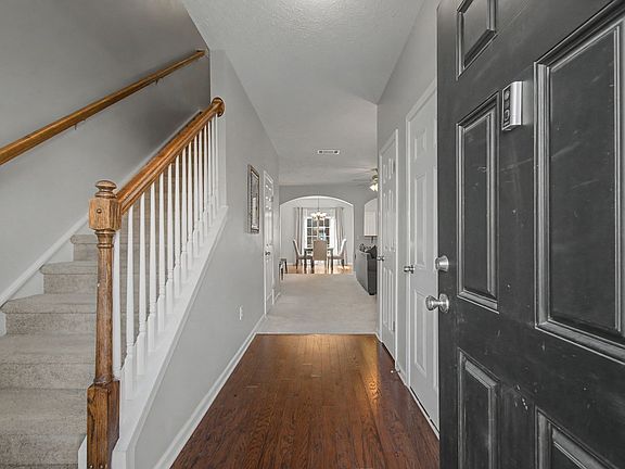 4th image of 1327 Crown Point Pl