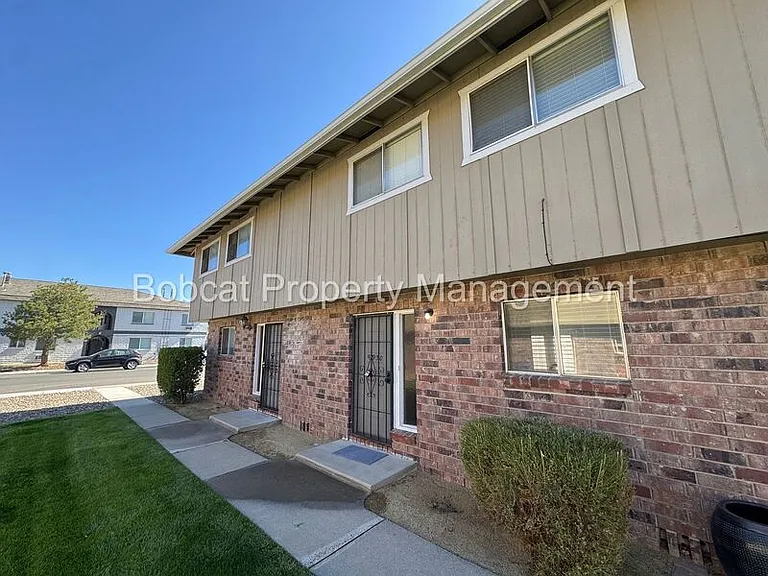 1330 Ashby Ct — Photo 1