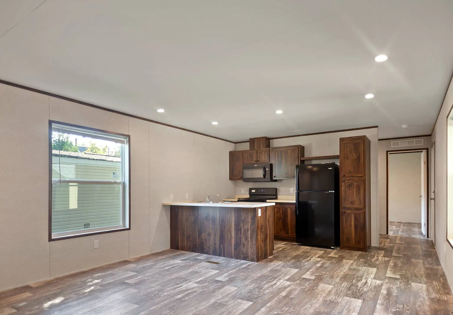 2 bed, 2.0 bath, 890 sqft, $1,200 — Photo 3