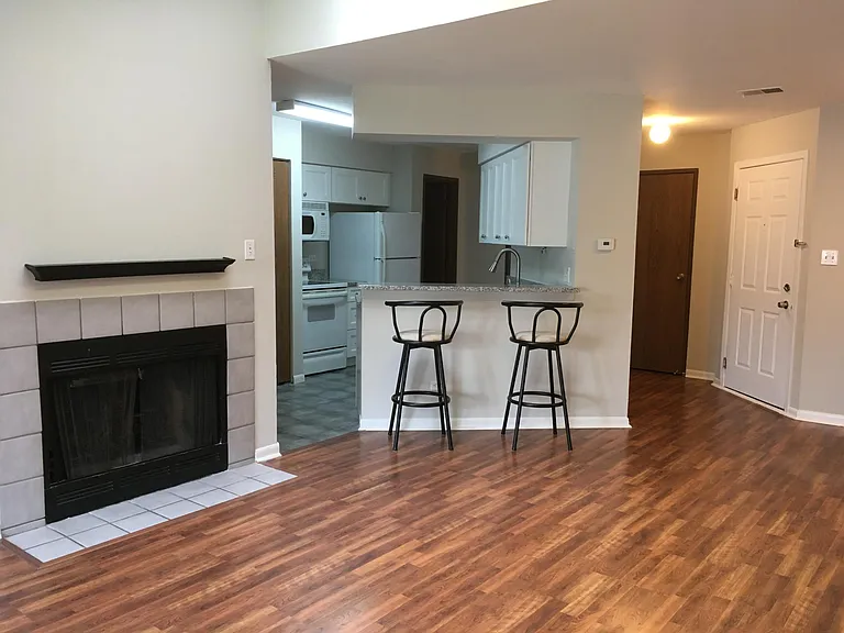 1374 E Wyndham Cir #202 — Photo 6