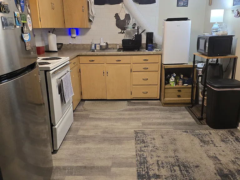 171 College St #7 — Photo 11