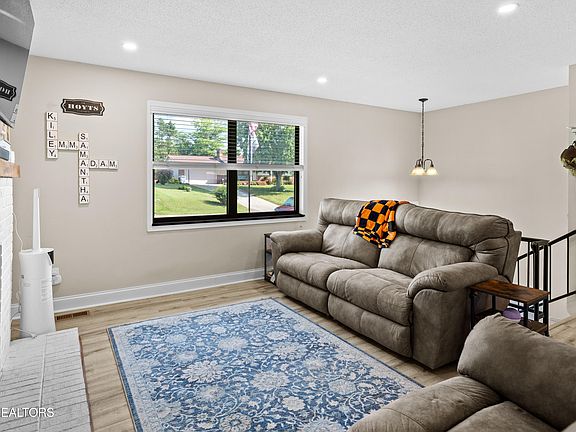 5th image of 2026 Independence Dr