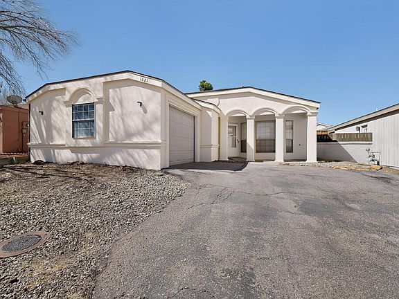 2nd image of 1621 Jane Pl NE