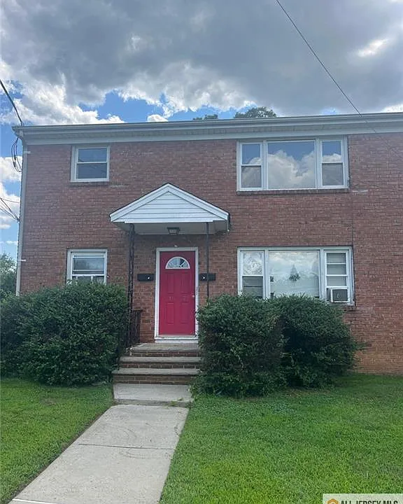 110 Buckelew Ave #7