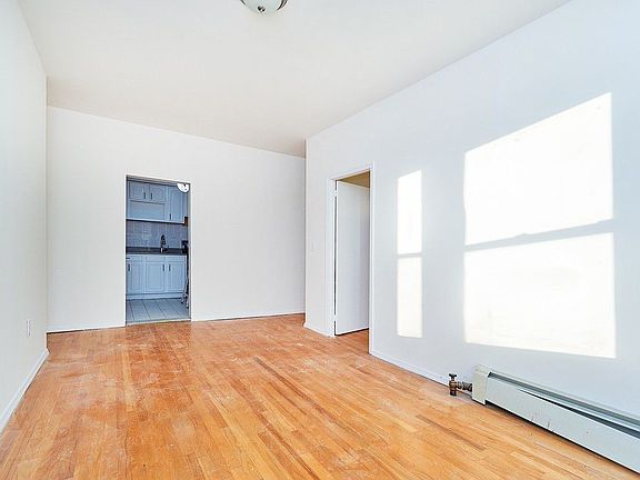 4th image of 615 W 136th St APT 19