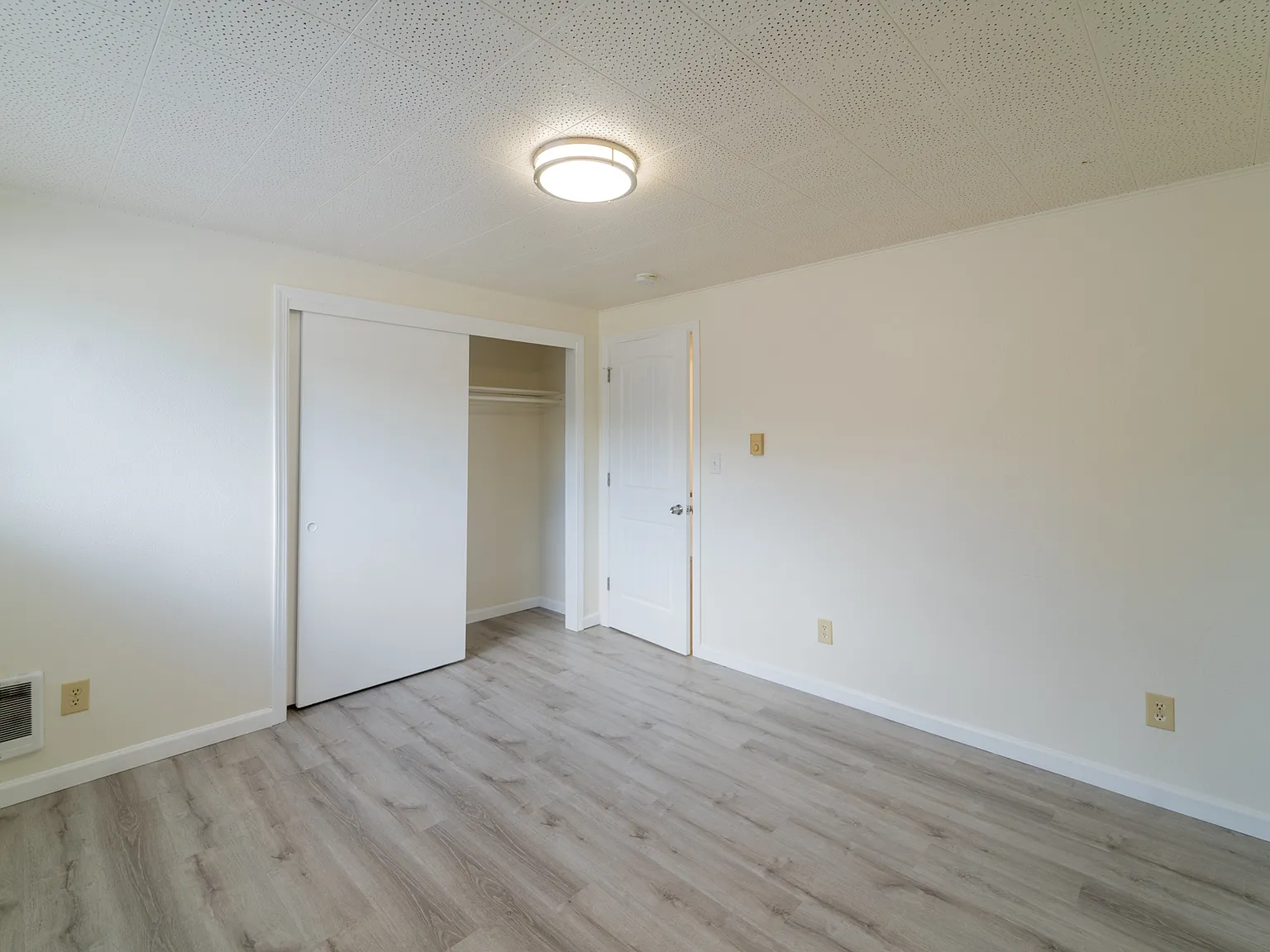 2 bed, 750 sqft, $1,650 — Photo 4