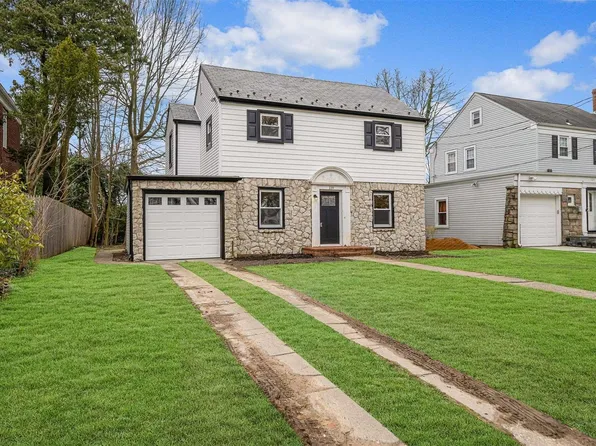 119 Wilson Place, Freeport, NY 11520