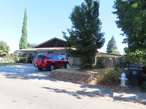 3rd image of 6005 Rowan Way