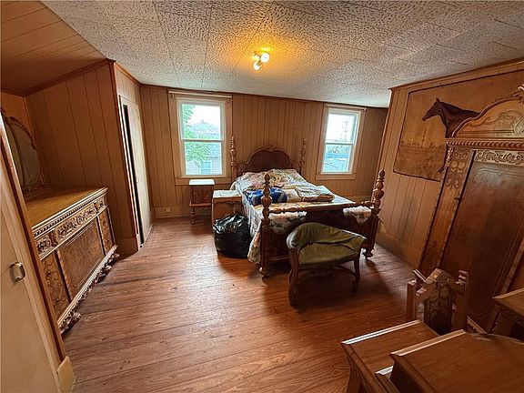 3rd image of 243 Hickory Ave