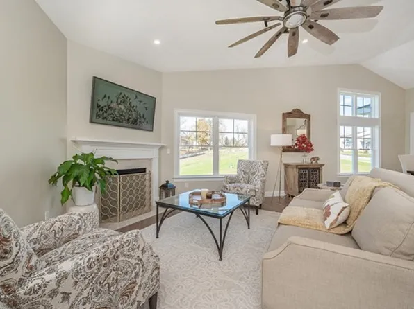 66 Park Hill Ave #14LR, Millbury, MA 01527