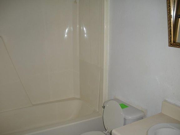 5th image of 1206 Diamond Ave