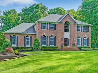 15 Farmgate Dr, Colts Neck, NJ 07722