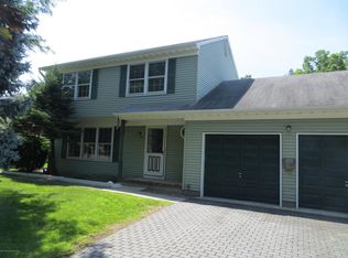 3 Mapletree Rd, Toms River, NJ 08753
