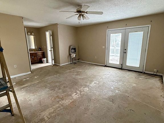 3rd image of 512 7th Ave E