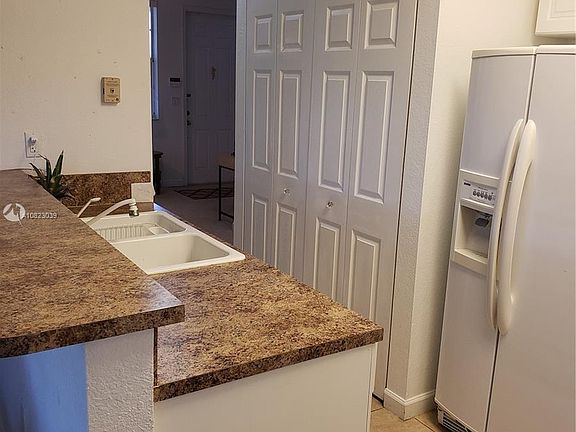 5th image of 1720 NE 33rd Ave #1095