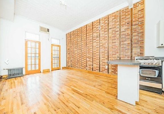 3rd image of 198 Nassau Ave #Grdn2