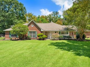 3023 Pine Oak Ln, Baytown, TX 77521