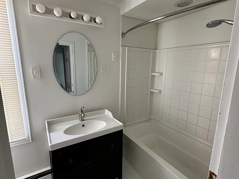 7210 Torresdale Ave — Photo 6