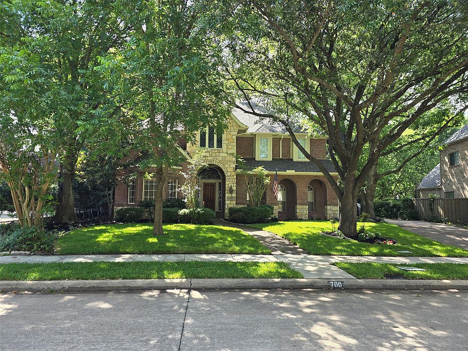 1st image of 700 Bandera Dr