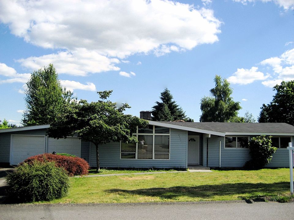 1st image of 2928 206th Pl SW