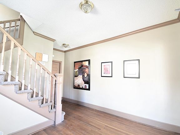3rd image of 3419 Wyandotte St APT 2