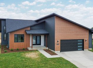 2704 Shale Rd, Normal, IL 61761