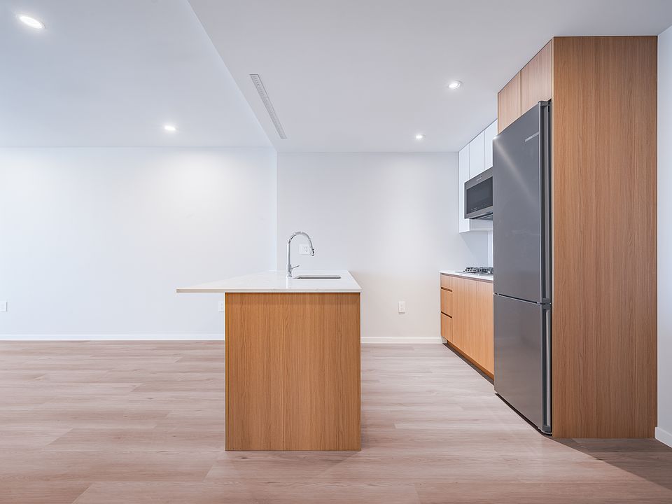 1st image of 39-26 30th St #6F