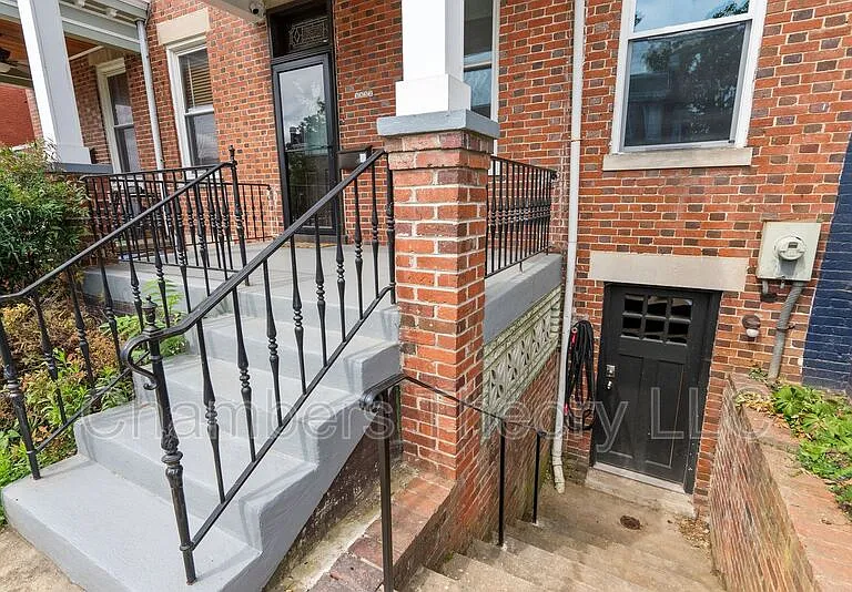3532 Warder St NW — Photo 5