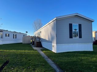 2700 Cox Rd #R033, Saint Clair, MI 48079