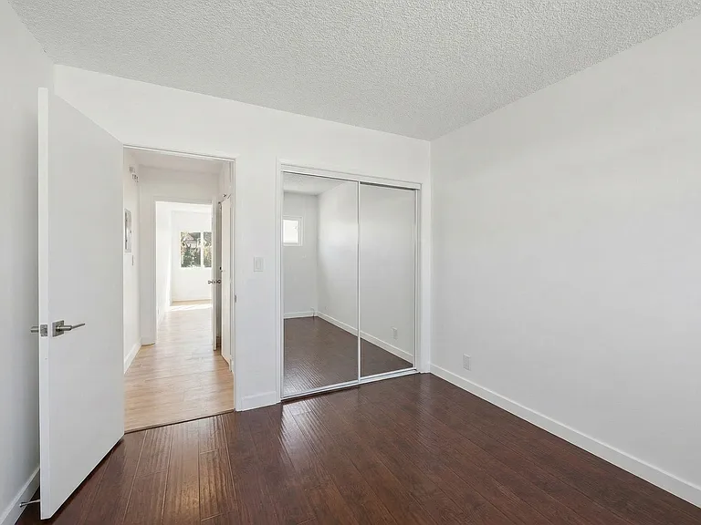 6828 Fulton Ave #4 — Photo 17
