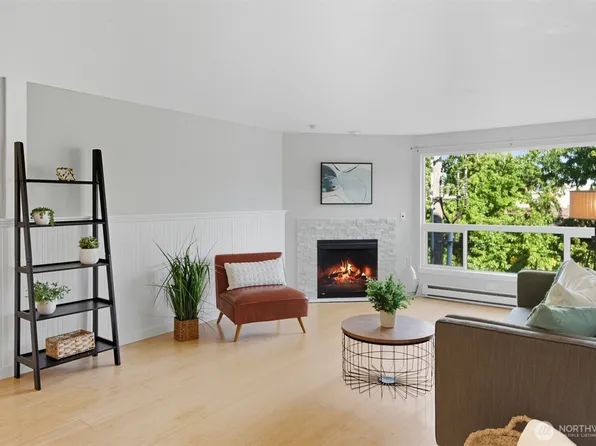 9416 1st Avenue NE #305, Seattle, WA 98115