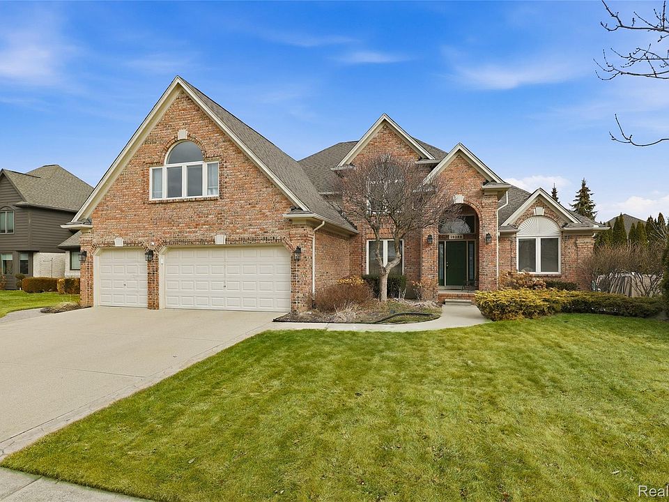 1st image of 19389 Lakeland Dr