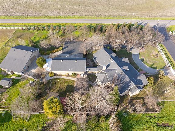 3rd image of 7961 Charlotte Lane