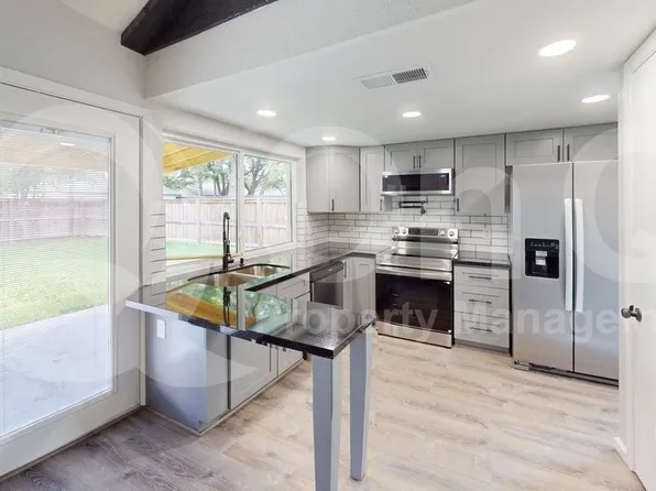633 Stroud Ln, Garland, TX 75043