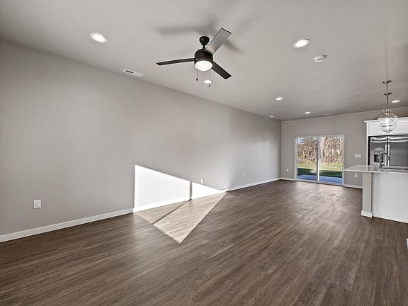 5th image of 2130 Whispering Meadow Dr