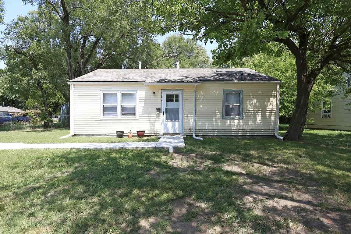 3206 E Oaklawn Dr, Wichita, KS 67216 Zillow
