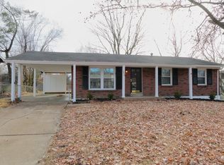 1530 Saint Ives Dr, Saint Louis, MO 63136