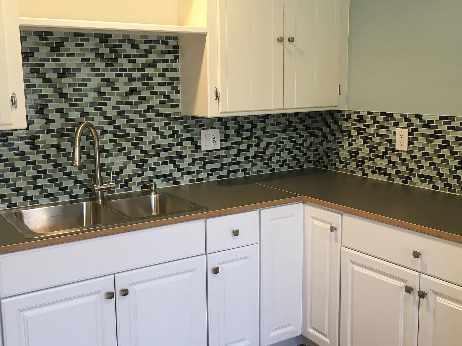 650 E Palm Canyon Dr — Photo 2