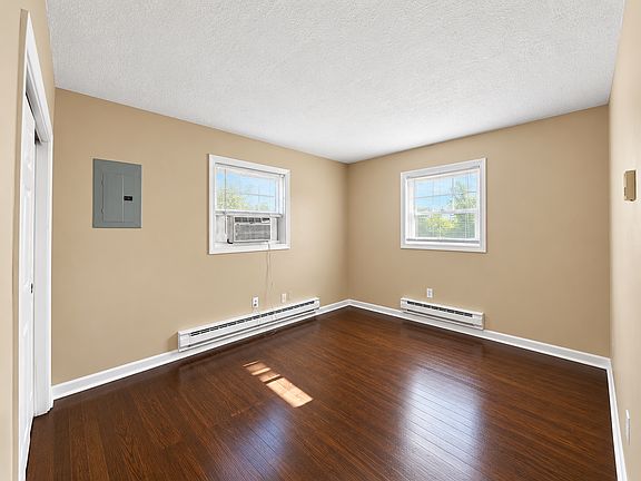 5th image of 403-417 N Main St #413