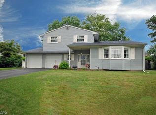 61 Greenbrook Rd, Middlesex, NJ 08846