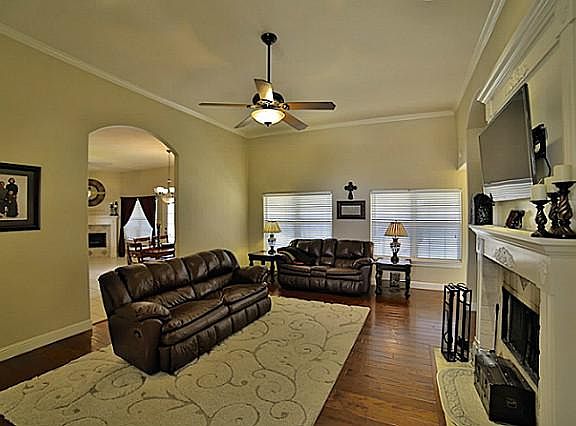 4th image of 4425 Vista Grande