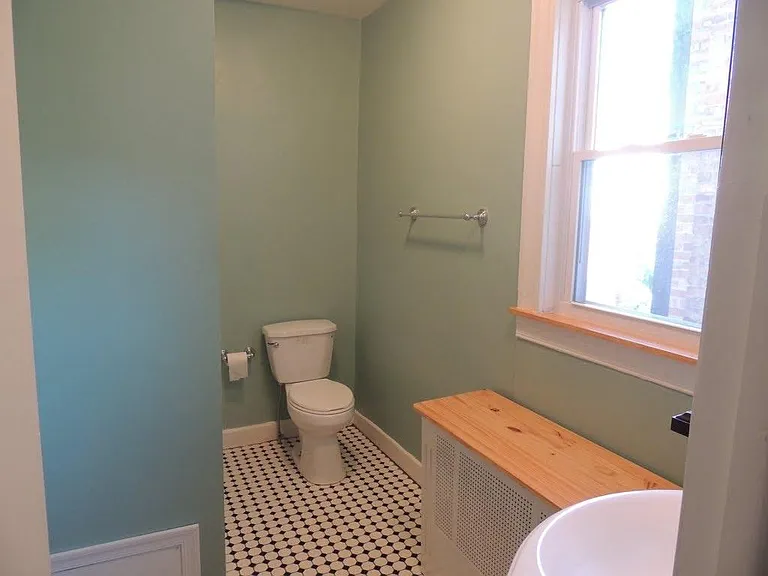 331 E University Pkwy #2 — Photo 23