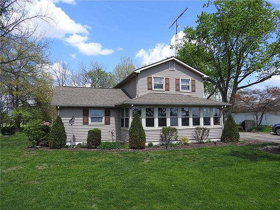 2nd image of 2185 E Loy Rd