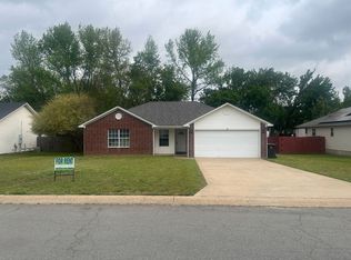 22 Willard St, Ward, AR 72176